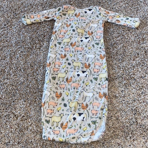 💕June Marie Farmyard Gown Size NB - Picture 3 of 4